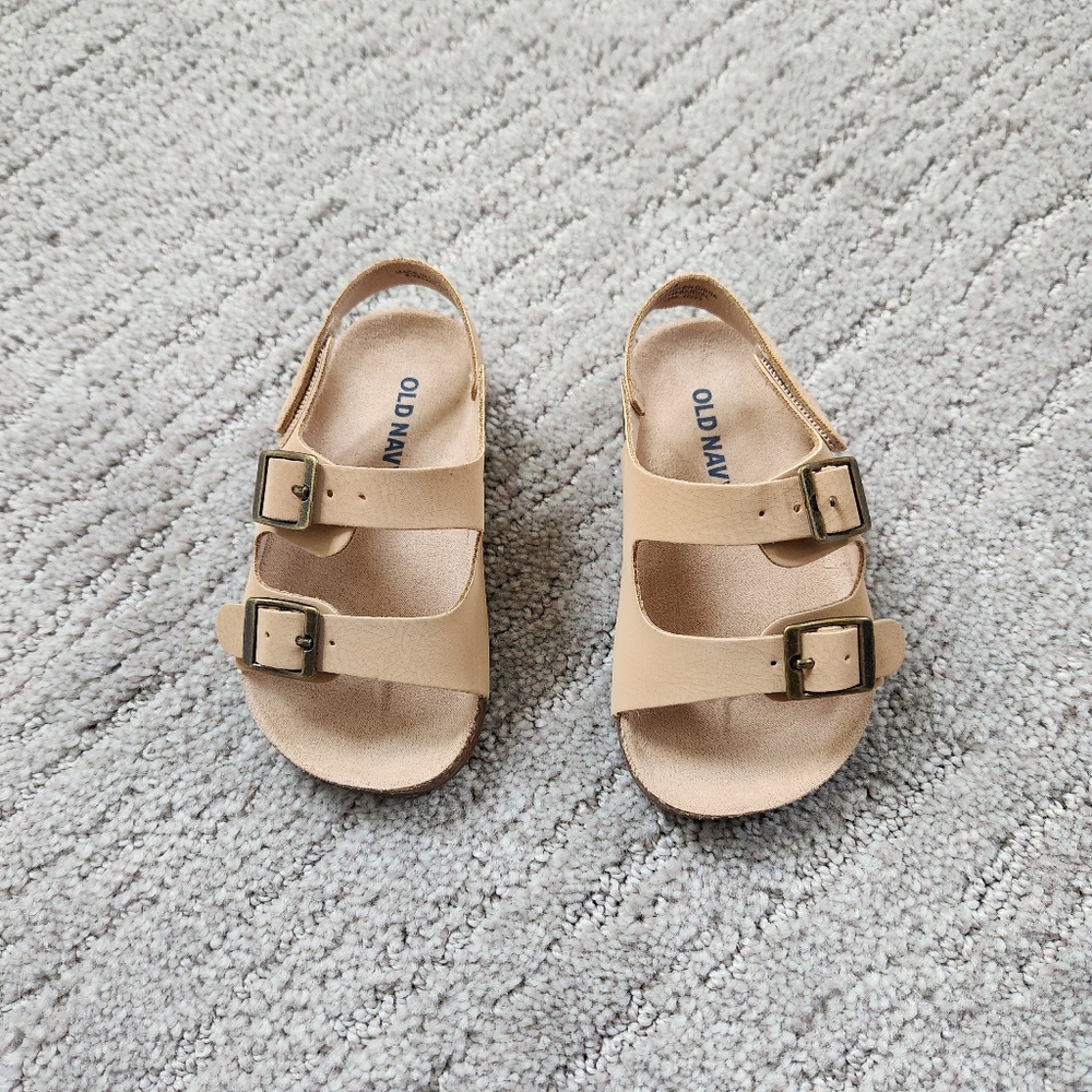 Old Navy Kids Tan Sandals (Toddler)